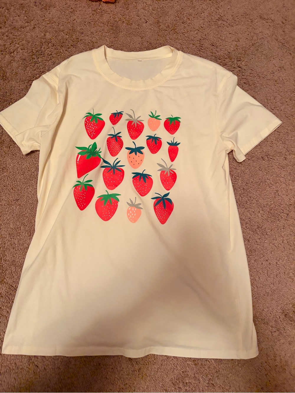 Cream Strawberry Graphic Short Sleeve Tee